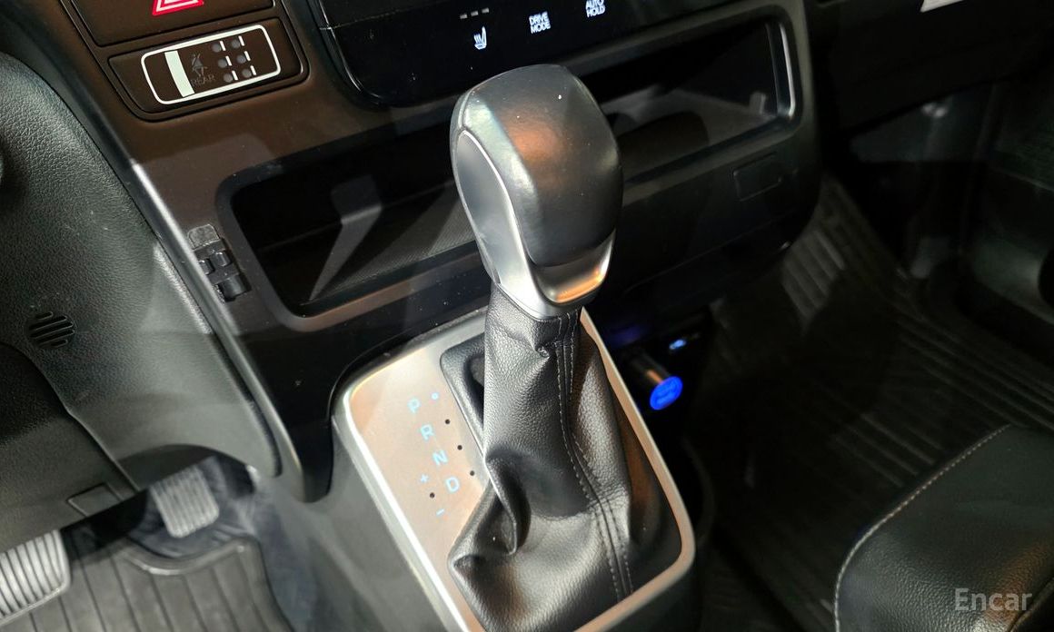 2021 Hyundai Staria  4WD Tourer 9-Seater Modern с пробегом 68 349 км