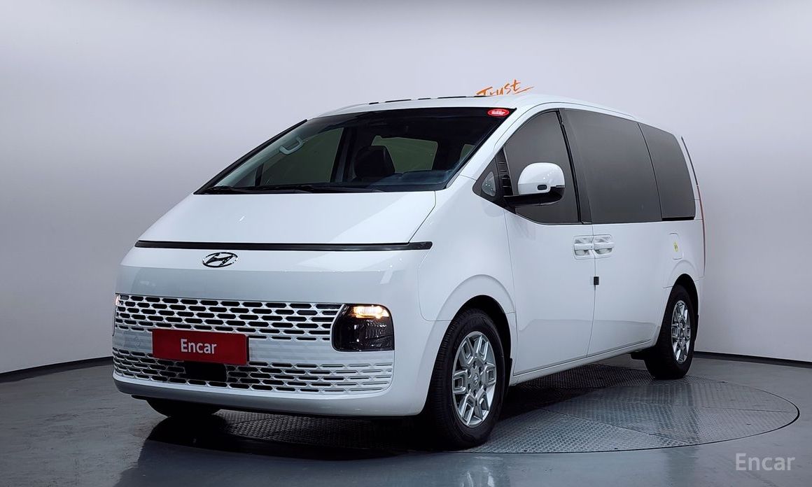 2022 Hyundai Staria  4WD Tourer 9-Seater Modern с пробегом 48 169 км