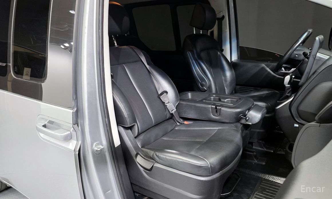 2021 Hyundai Staria  4WD Tourer 9-Seater Modern с пробегом 68 349 км