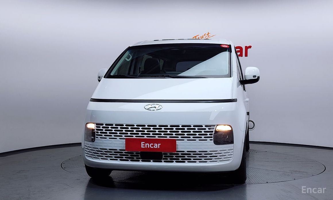 2022 Hyundai Staria  4WD Tourer 9-Seater Modern с пробегом 48 169 км