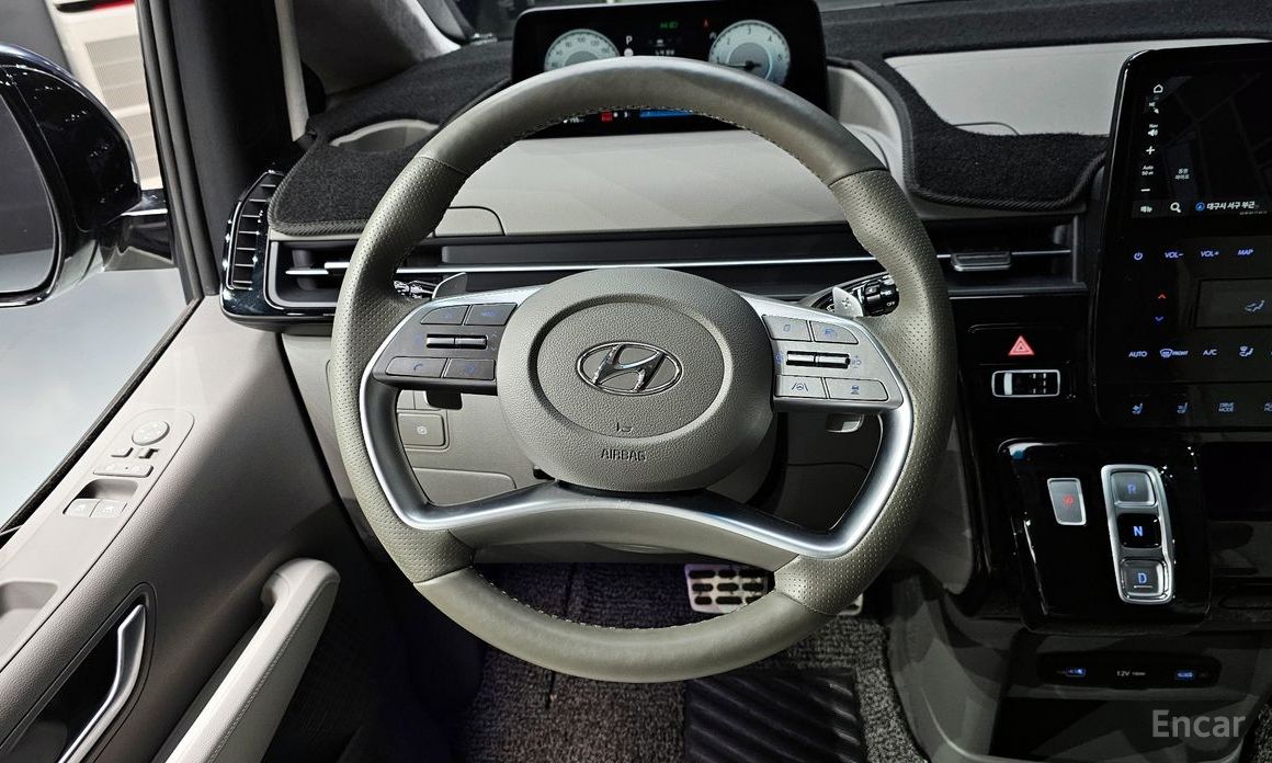 2022 Hyundai Staria  4WD Lounge 7-Seater Inspiration с пробегом 55 001 км