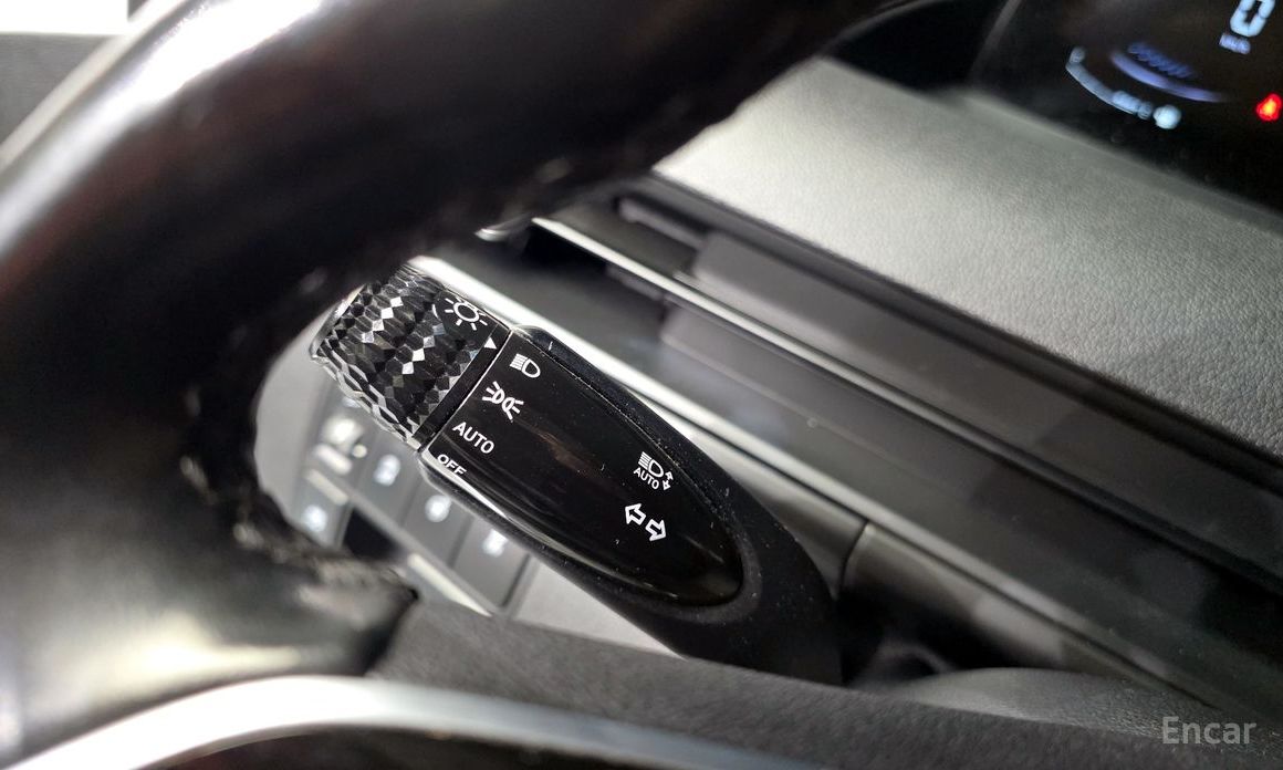 2021 Hyundai Staria  4WD Tourer 9-Seater Modern с пробегом 68 349 км