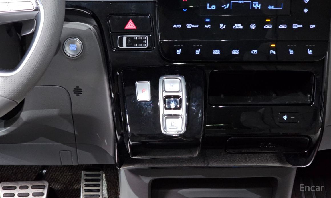 2021 Hyundai Staria  4WD Lounge 9-Seater Inspiration с пробегом 85 947 км