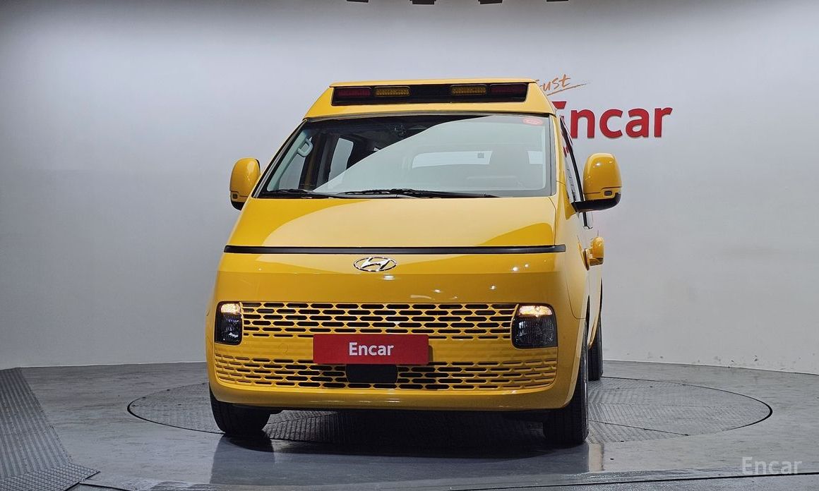 2022 Hyundai Staria  L3.5  Kinder Safety Car 15-Seater с пробегом 58 464 км