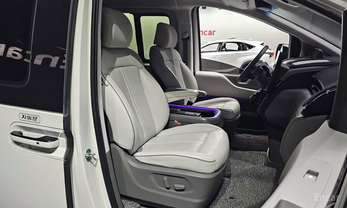 2022 Hyundai Staria  4WD Lounge 7-Seater Inspiration с пробегом 55 001 км