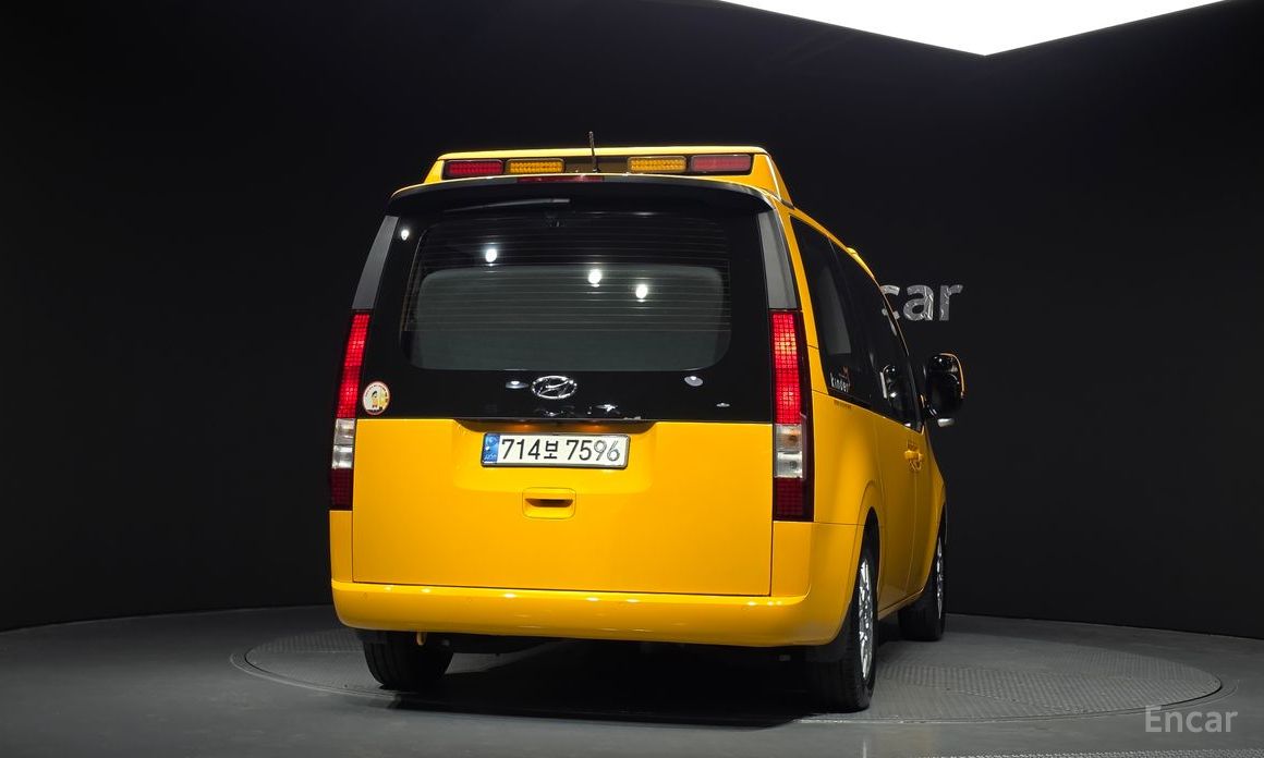 2022 Hyundai Staria  L3.5  Kinder Safety Car 15-Seater с пробегом 38 274 км