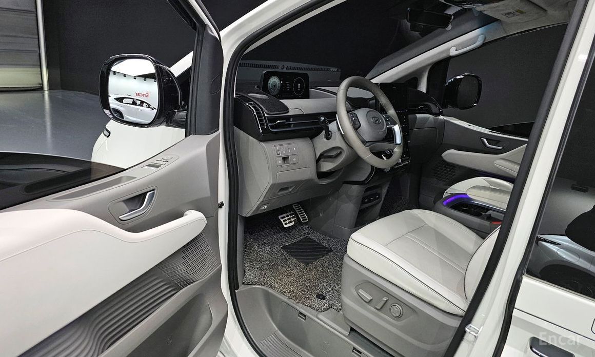 2022 Hyundai Staria  4WD Lounge 7-Seater Inspiration с пробегом 55 001 км