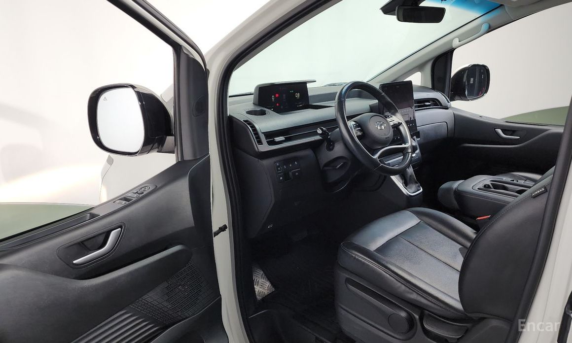 2022 Hyundai Staria  4WD Tourer 9-Seater Modern с пробегом 56 707 км