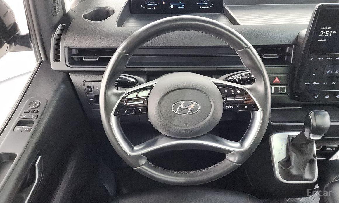2022 Hyundai Staria  4WD Tourer 9-Seater Modern с пробегом 48 169 км