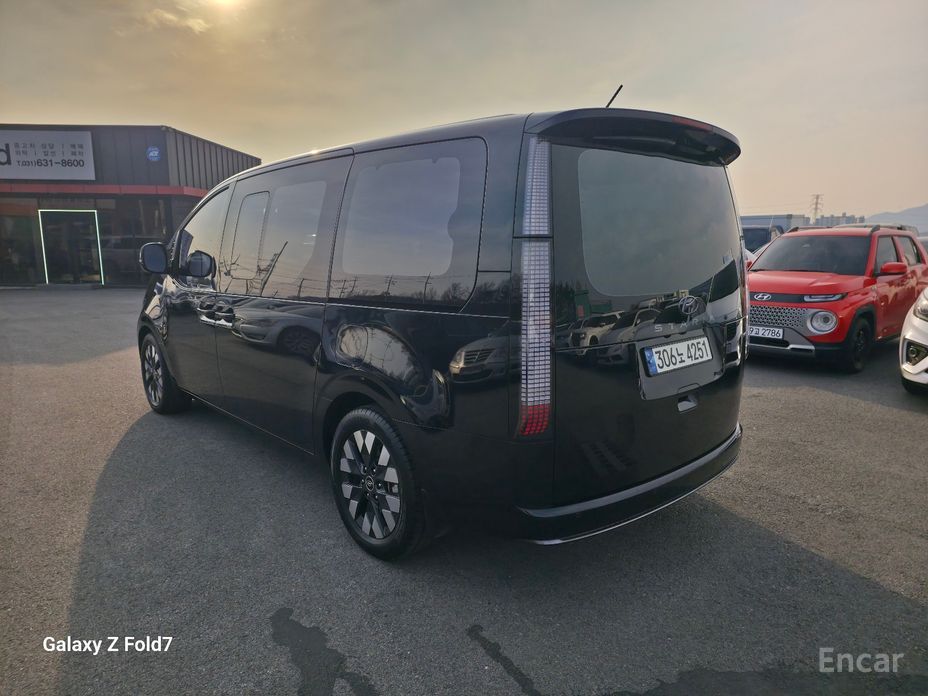 2021 Hyundai Staria  4WD Lounge 9-Seater Inspiration с пробегом 31 899 км
