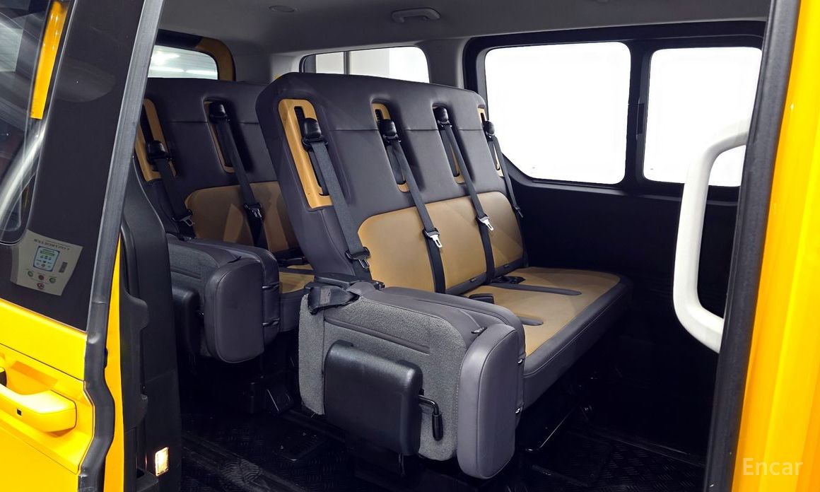 2022 Hyundai Staria  L3.5  Kinder Safety Car 15-Seater с пробегом 44 503 км