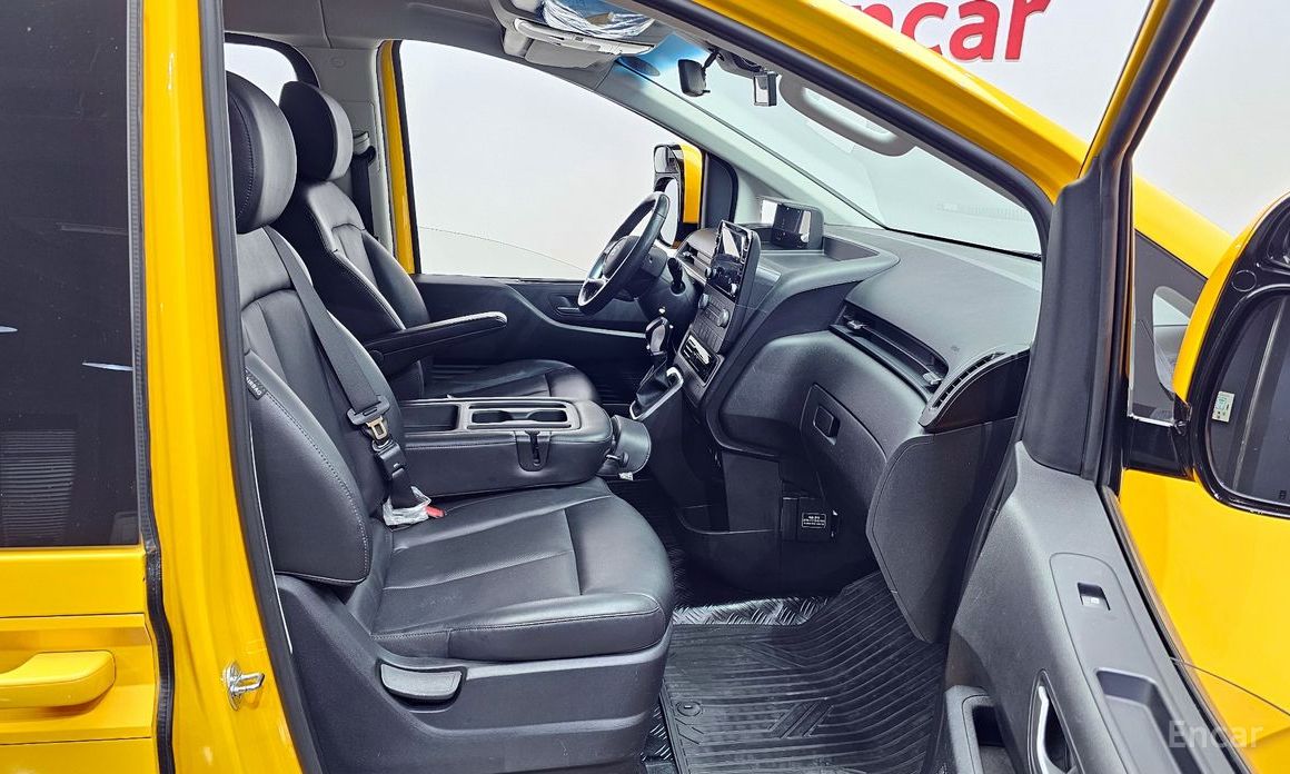 2022 Hyundai Staria  L3.5  Kinder Safety Car 15-Seater с пробегом 58 464 км