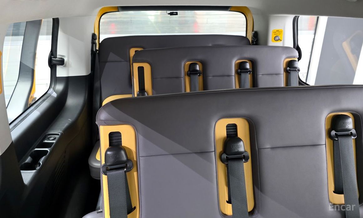2022 Hyundai Staria  L3.5  Kinder Safety Car 15-Seater с пробегом 44 503 км