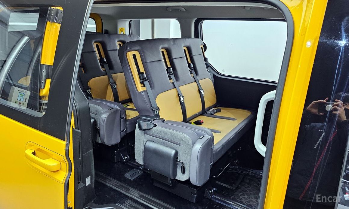 2022 Hyundai Staria  L3.5  Kinder Safety Car 15-Seater с пробегом 58 464 км
