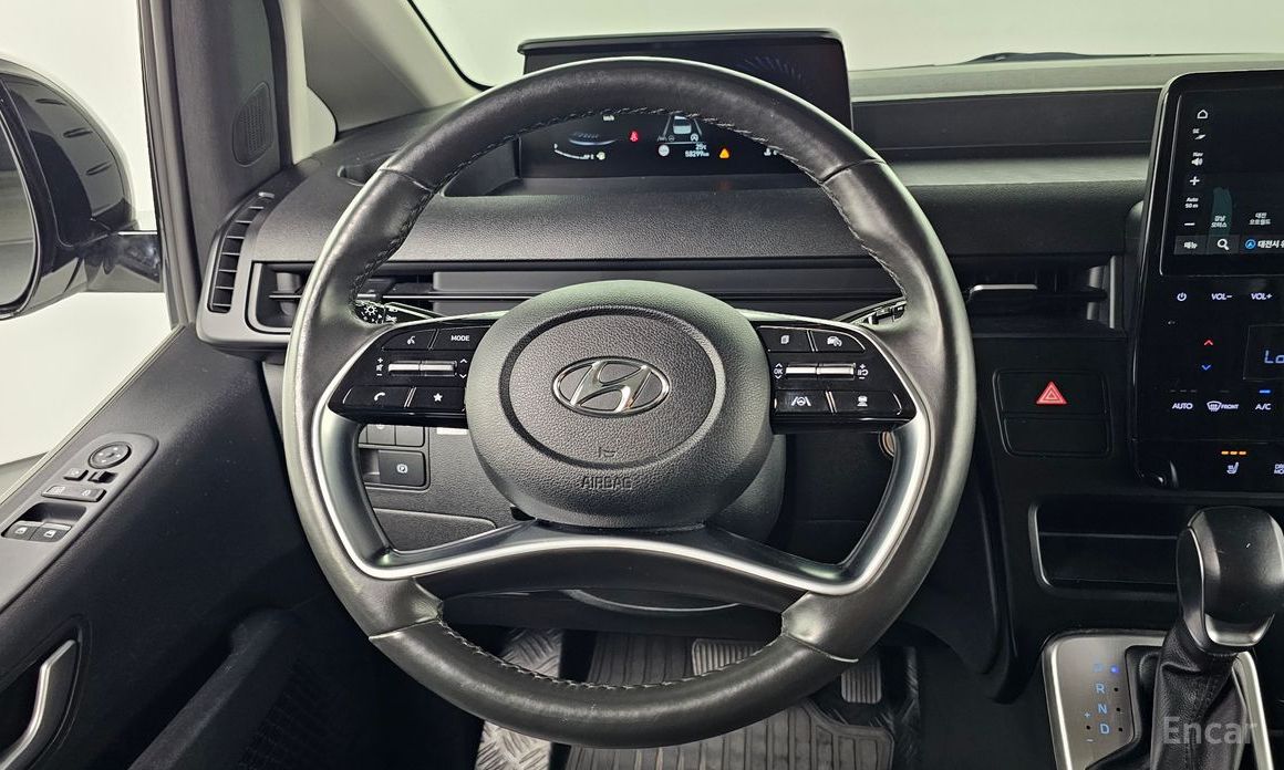 2022 Hyundai Staria  Tourer 11-Seater Modern с пробегом 58 299 км