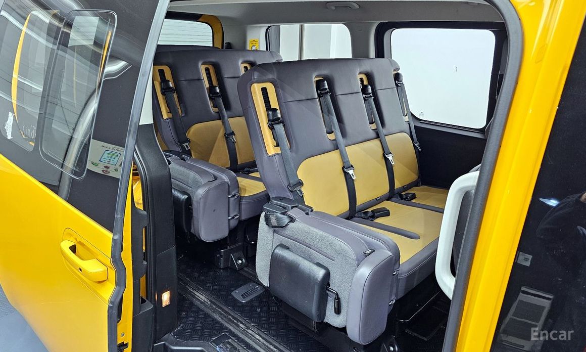 2021 Hyundai Staria  L3.5  Kinder Safety Car 15-Seater с пробегом 33 193 км
