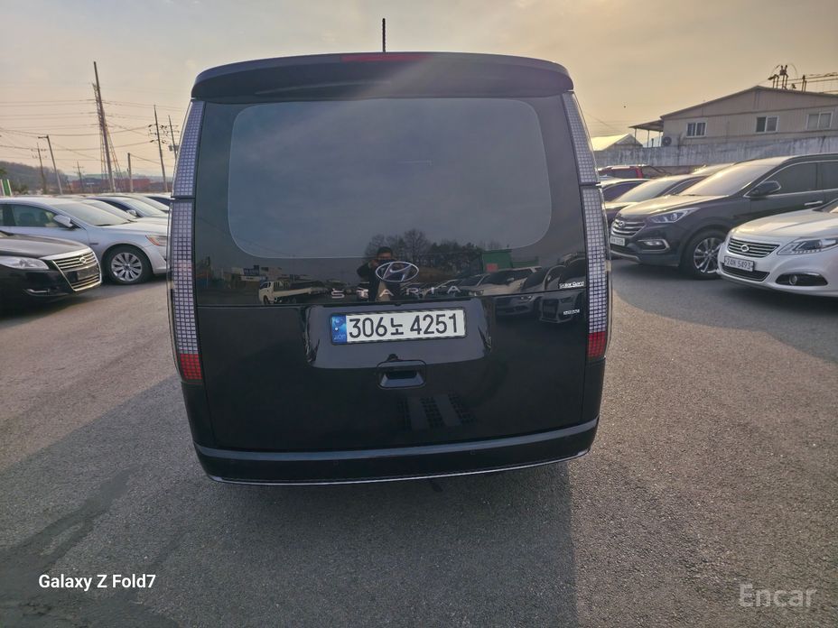 2021 Hyundai Staria  4WD Lounge 9-Seater Inspiration с пробегом 31 899 км