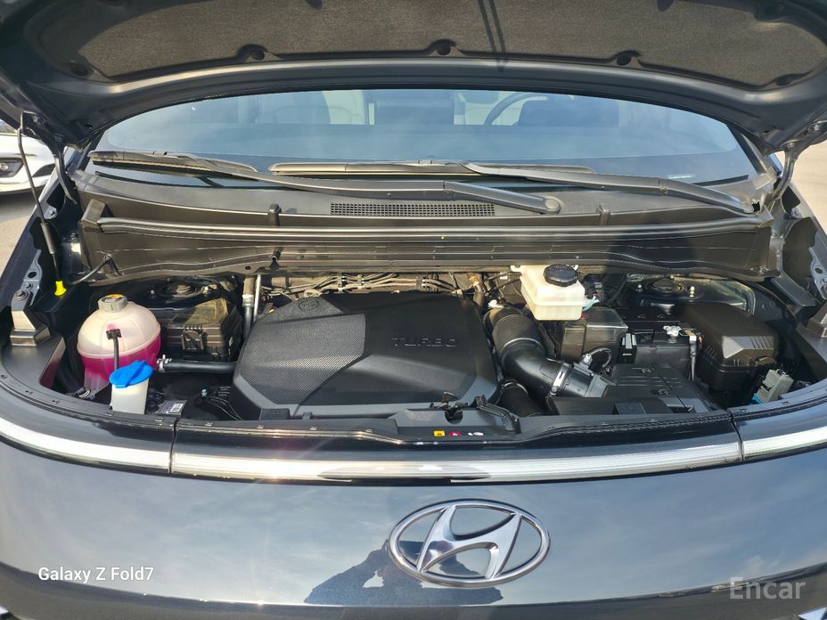 2021 Hyundai Staria  4WD Lounge 9-Seater Inspiration с пробегом 31 899 км