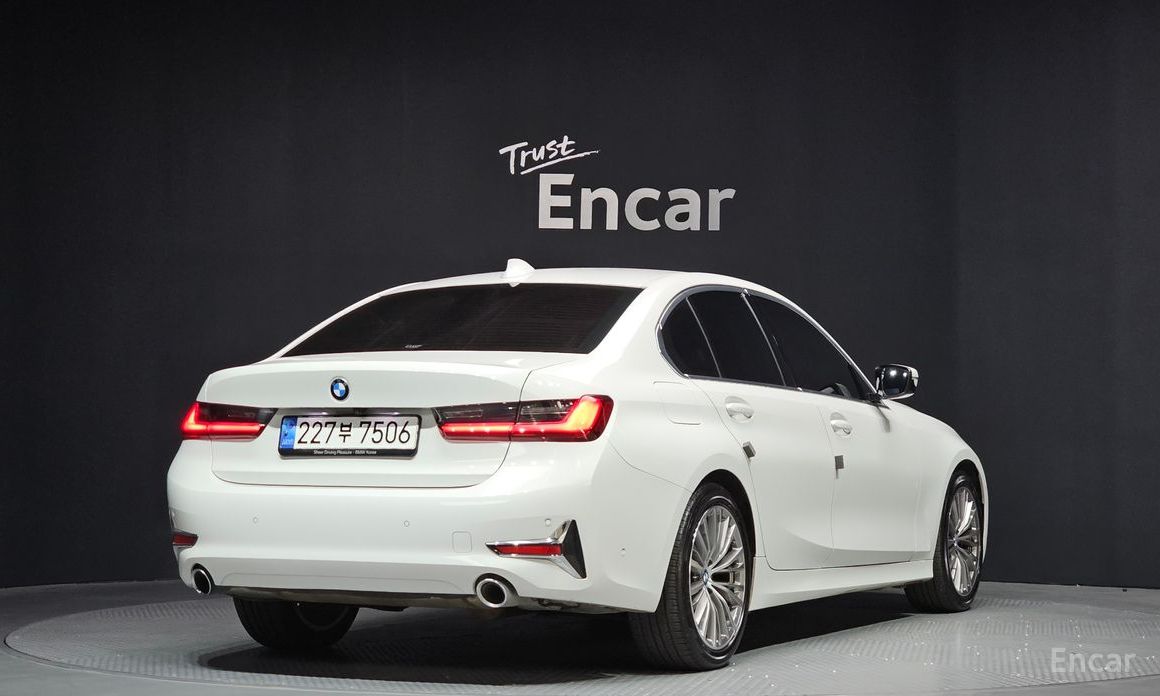 2022 BMW 3 серии VII (G2x) 320i Luxury с пробегом 45 959 км