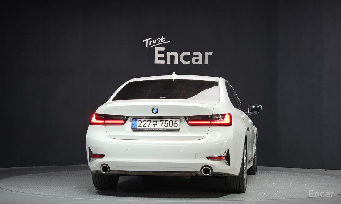 2022 BMW 3 серии VII (G2x) 320i Luxury с пробегом 45 959 км