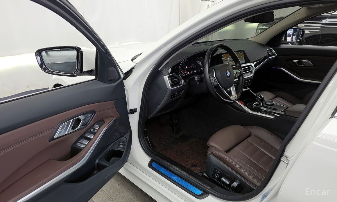2022 BMW 3 серии VII (G2x) 320i Luxury с пробегом 45 959 км
