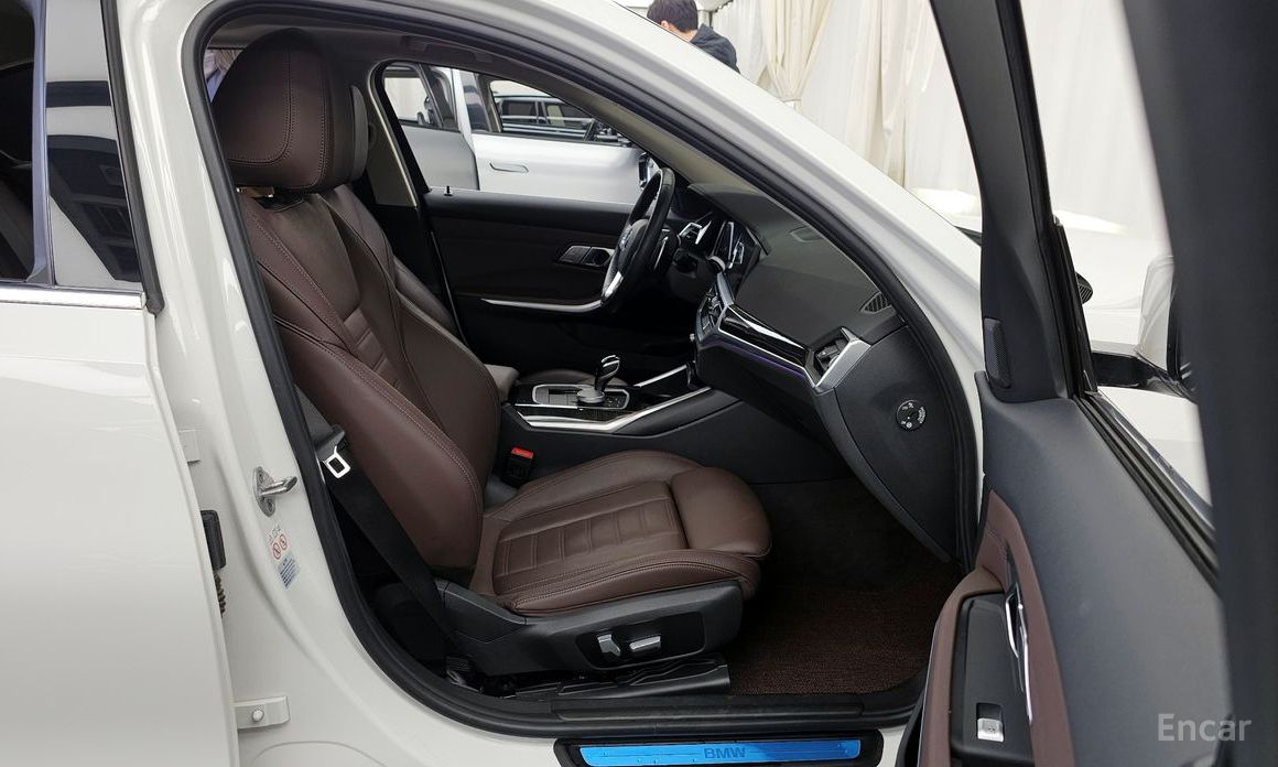 2022 BMW 3 серии VII (G2x) 320i Luxury с пробегом 45 959 км