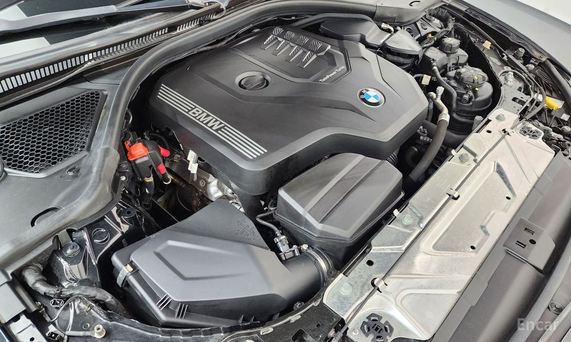 2023 BMW 3 серии VII (G2x) 320i M Sport с пробегом 33 509 км