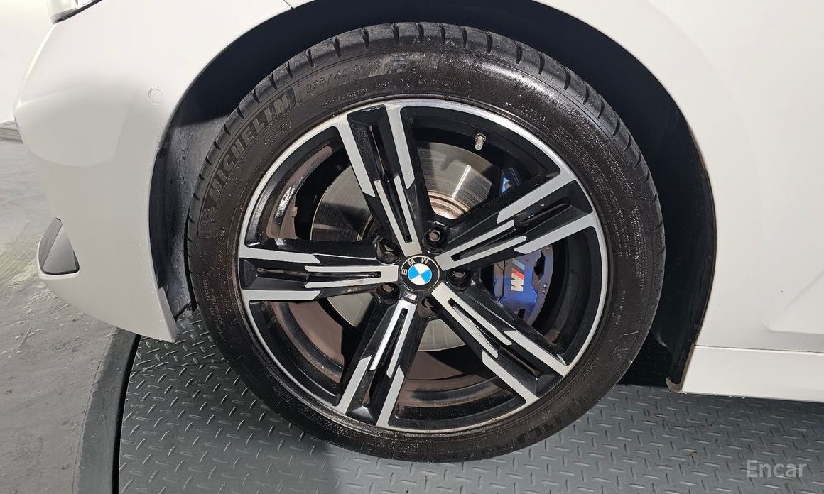 2022 BMW 3 серии VII (G2x) 320i M Sport с пробегом 34 101 км