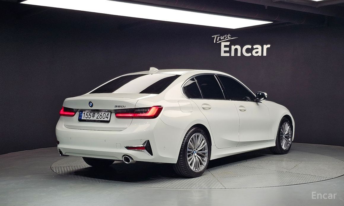 2022 BMW 3 серии VII (G2x) 320i Luxury с пробегом 25 351 км