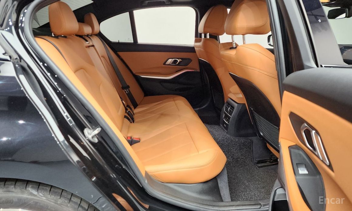 2023 BMW 3 серии VII (G2x) 320i M Sport с пробегом 33 509 км