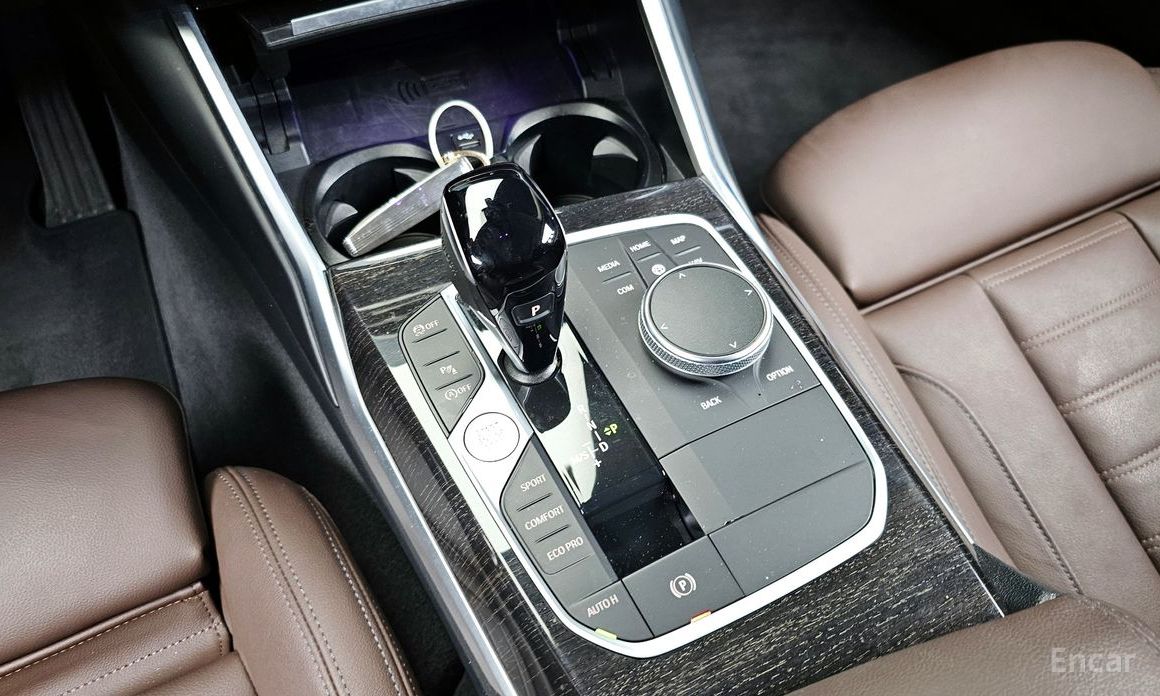 2022 BMW 3 серии VII (G2x) 320i Luxury с пробегом 25 351 км