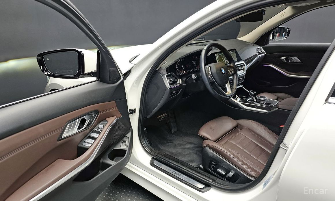 2022 BMW 3 серии VII (G2x) 320i Luxury с пробегом 25 351 км