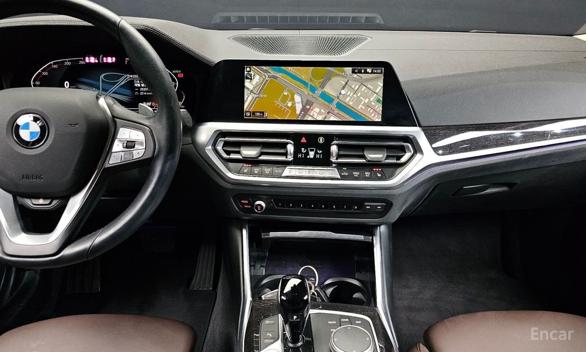2022 BMW 3 серии VII (G2x) 320i Luxury с пробегом 25 351 км
