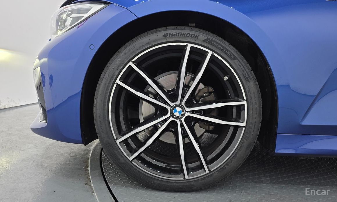 2022 BMW 3 серии VII (G2x) 320i M Sport с пробегом 14 351 км