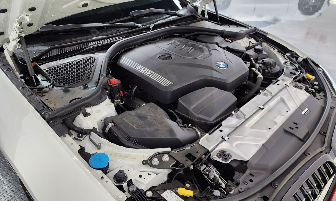 2023 BMW 3 серии VII (G2x) 320i M Sport с пробегом 8 672 км