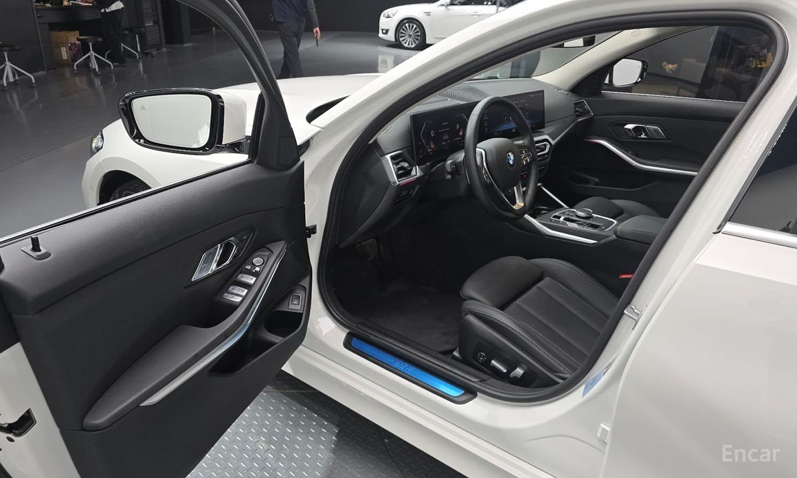 2023 BMW 3 серии VII (G2x) 320d Touring с пробегом 16 958 км