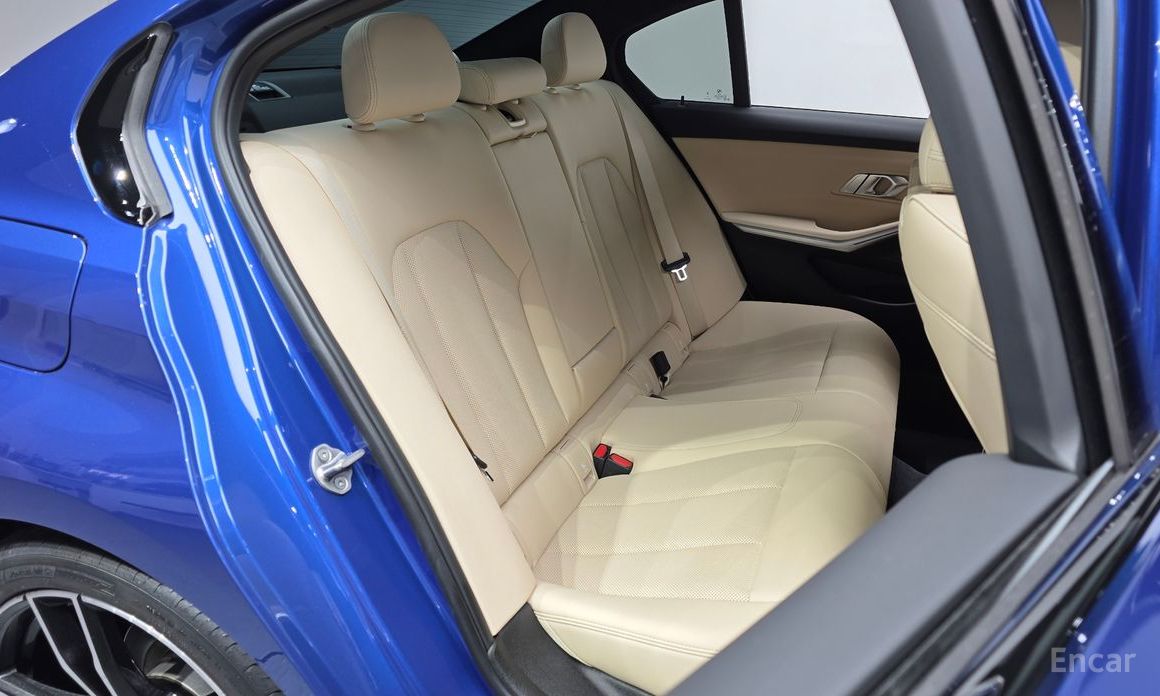 2022 BMW 3 серии VII (G2x) 320i M Sport с пробегом 14 351 км
