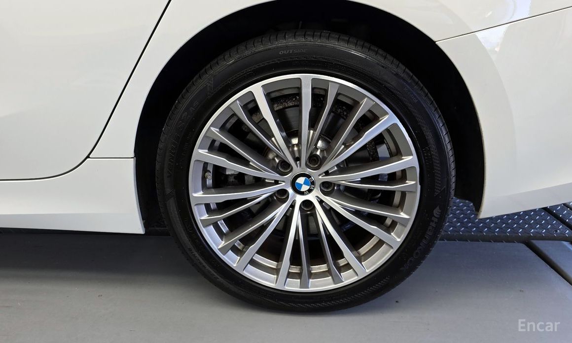 2021 BMW 3 серии VII (G2x) 330e Luxury с пробегом 47 989 км