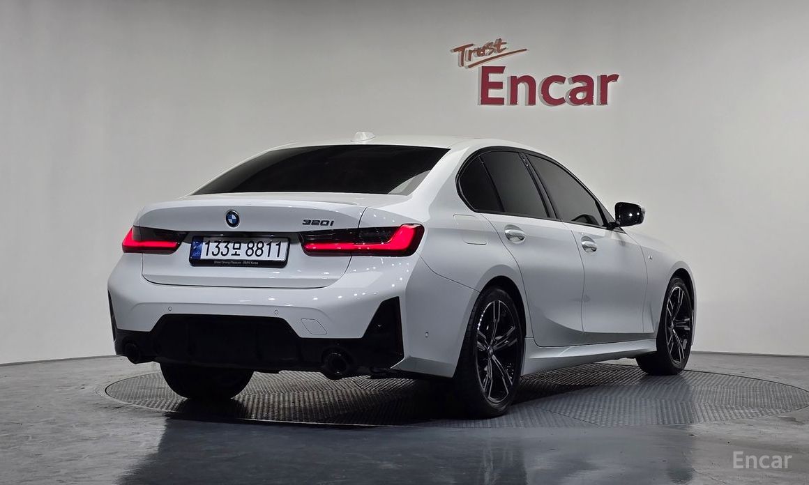 2023 BMW 3 серии VII (G2x) 320i M Sport с пробегом 25 876 км