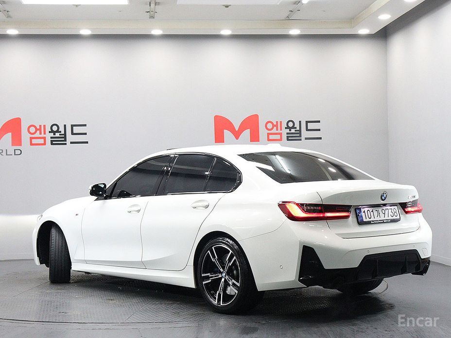 2023 BMW 3 серии VII (G2x) 320i M Sport с пробегом 23 936 км