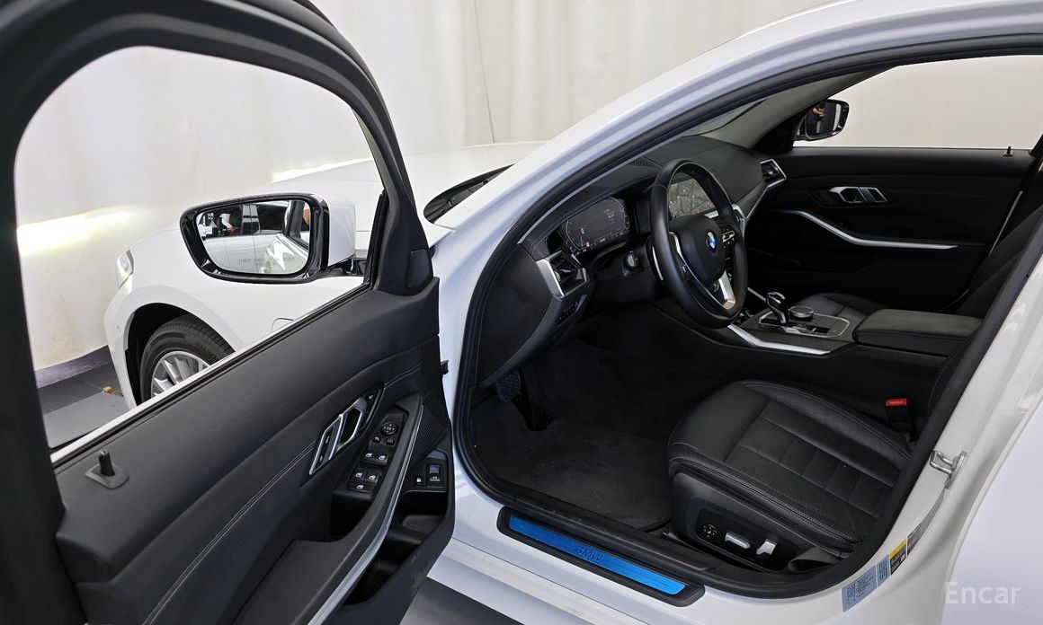 2021 BMW 3 серии VII (G2x) 330e Luxury с пробегом 47 989 км
