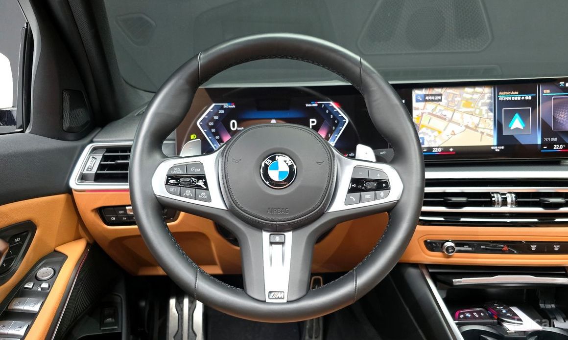 2023 BMW 3 серии VII (G2x) 320i M Sport с пробегом 12 700 км
