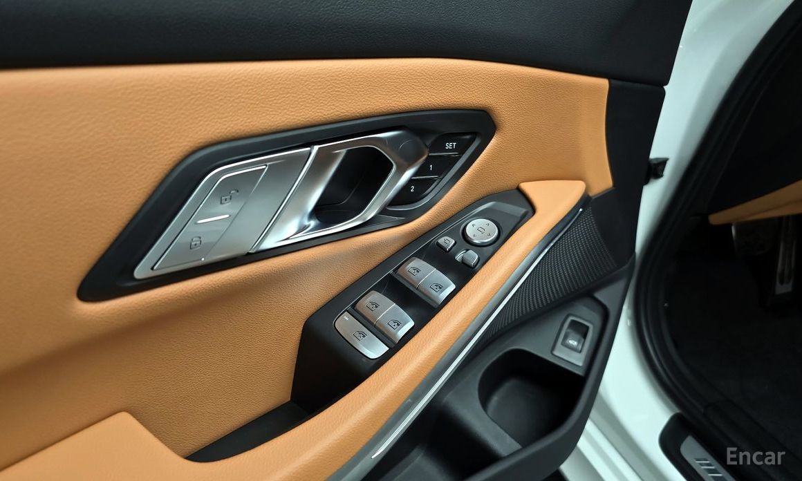 2023 BMW 3 серии VII (G2x) 320i M Sport с пробегом 12 700 км