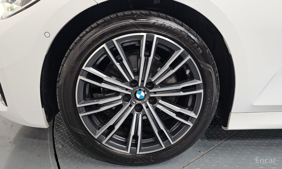 2021 BMW 3 серии VII (G2x) 320i M Sport с пробегом 30 340 км