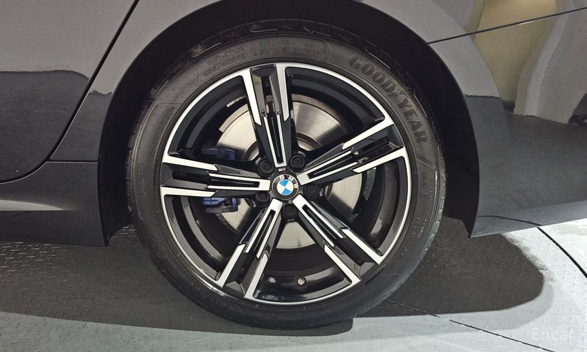 2023 BMW 3 серии VII (G2x) 320i M Sport с пробегом 43 726 км
