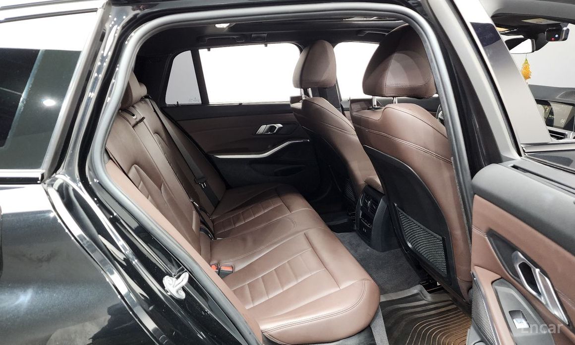 2022 BMW 3 серии VII (G2x) 320i Touring M Sports с пробегом 43 557 км