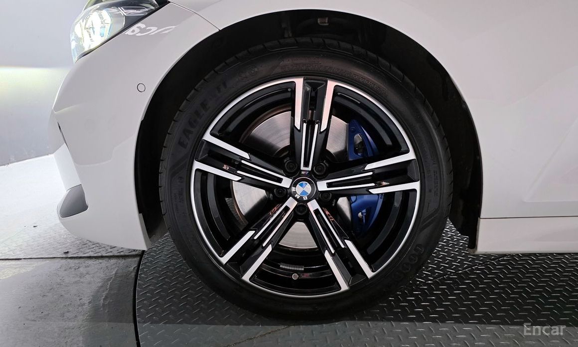2023 BMW 3 серии VII (G2x) 320i M Sport с пробегом 20 008 км