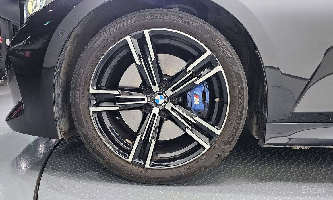2023 BMW 3 серии VII (G2x) 320i M Sport с пробегом 42 048 км