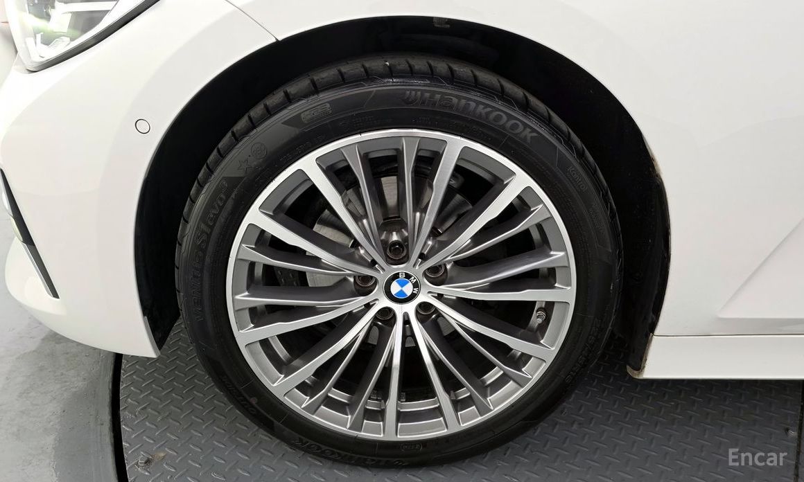 2021 BMW 3 серии VII (G2x) 320i Touring Luxury с пробегом 61 013 км