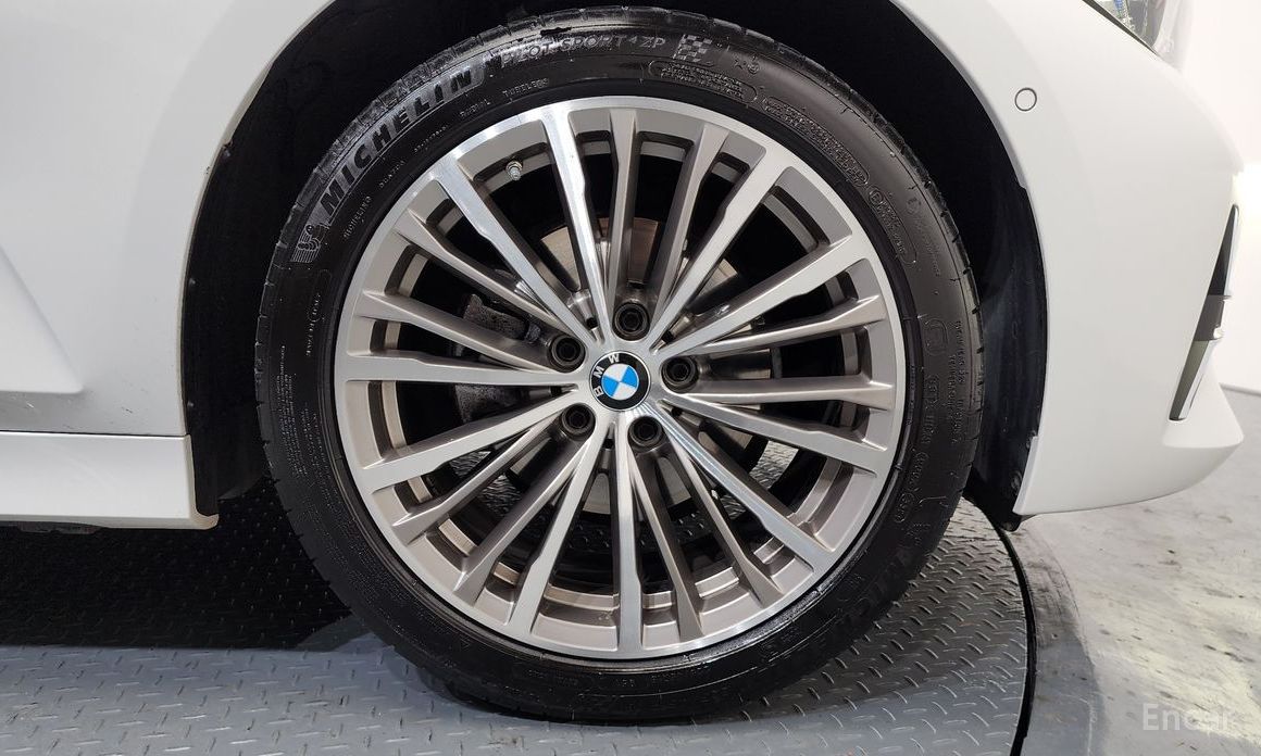 2022 BMW 3 серии VII (G2x) 320i Touring Luxury с пробегом 34 597 км